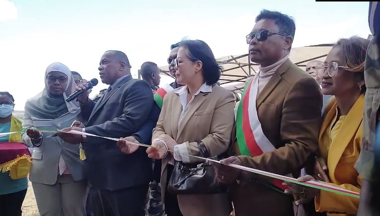 𝐊𝐀𝐎𝐌𝐈𝐍𝐈𝐍𝐀 𝐌𝐀𝐇𝐀𝐁𝐎-𝐀𝐌𝐁𝐎𝐇𝐈𝐃𝐑𝐀𝐓𝐑𝐈𝐌𝐎 : 𝐍𝐚𝐡𝐚𝐳𝐨 𝐡𝐨̂𝐩𝐢𝐭𝐚𝐥𝐲 𝐯𝐚𝐨𝐯𝐚𝐨 𝐧𝐨 𝐬𝐚𝐝𝐲 𝐧𝐚𝐦𝐛𝐨𝐚𝐫𝐢𝐧𝐚 𝐧𝐲 𝐥𝐚𝐥𝐚𝐧𝐚
