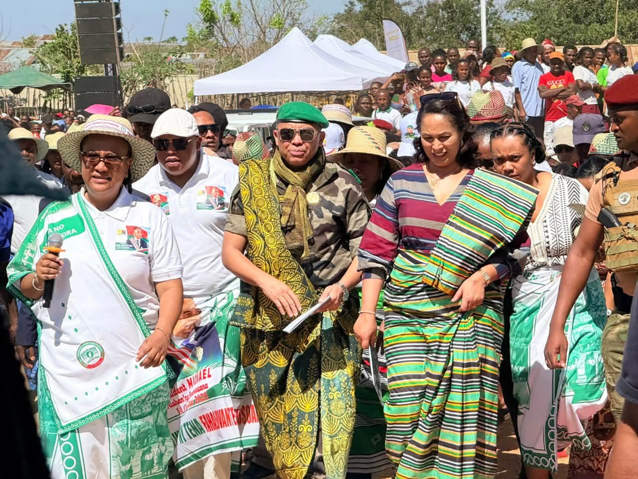 ANJIAMANGIRANA DISTRIKAN'ANTSOHIHY : napetraka ho vako-pirenena ny sekoly nianaran'ny Filoha Philibert TSIRANANA.