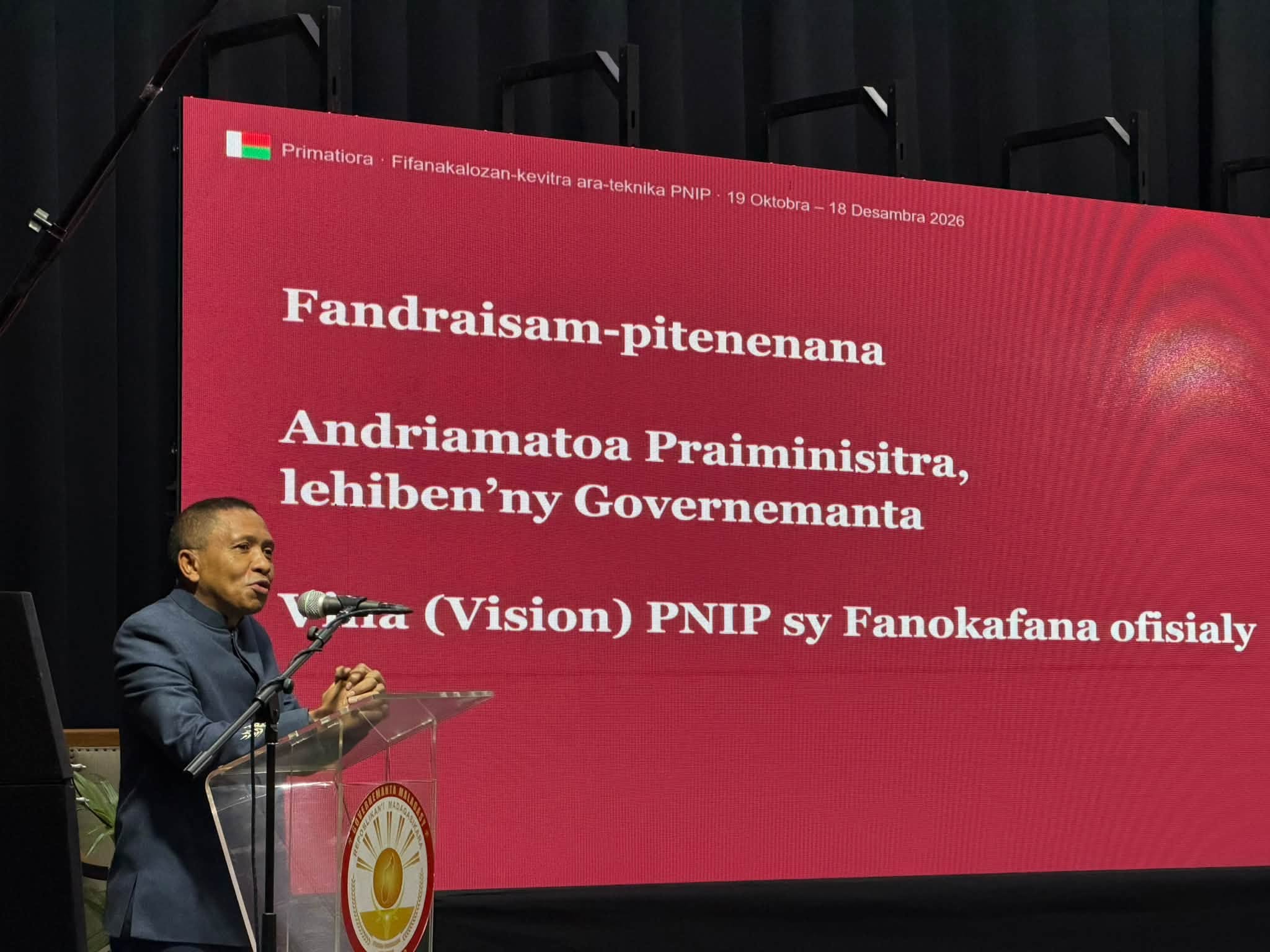 𝐑𝐀𝐇𝐀𝐑𝐀𝐇𝐀𝐌-𝐏𝐀𝐍𝐉𝐀𝐊𝐀𝐍𝐀 : 𝐇𝐚𝐦𝐨𝐥𝐚𝐯𝐨𝐥𝐚 𝐩𝐨̂𝐥𝐢𝐭𝐢𝐤𝐚𝐦-𝐩𝐢𝐫𝐞𝐧𝐞𝐧𝐚 𝐦𝐨𝐦𝐛𝐚 𝐧𝐲 𝐟𝐚𝐦𝐩𝐢𝐚𝐬𝐚𝐦-𝐛𝐨𝐥𝐚𝐦-𝐩𝐚𝐧𝐣𝐚𝐤𝐚𝐧𝐚 𝐢 𝐌𝐚𝐝𝐚𝐠𝐚𝐬𝐢𝐤𝐚𝐫𝐚